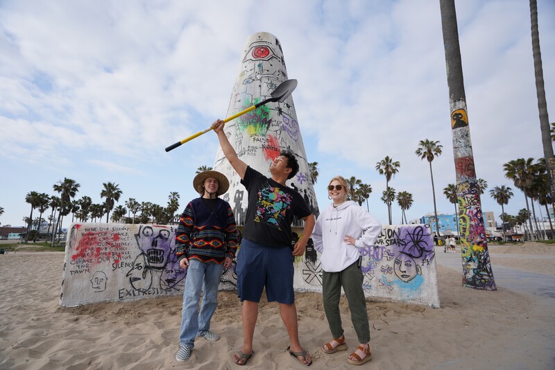 File:Venice Art Walls 1.jpg